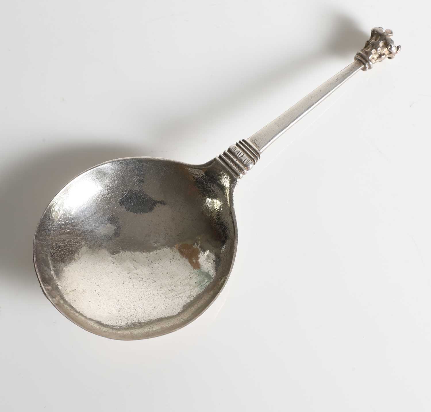 Lot 192 - A 17th-century Scandinavian silver spoon