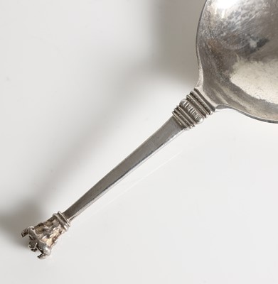 Lot 192 - A 17th-century Scandinavian silver spoon