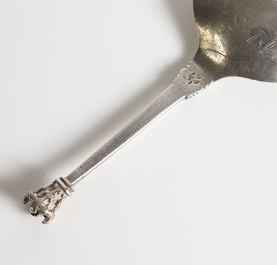 Lot 192 - A 17th-century Scandinavian silver spoon