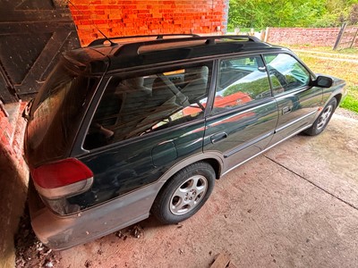 Lot 60 - 1998 Subaru Outback auto estate