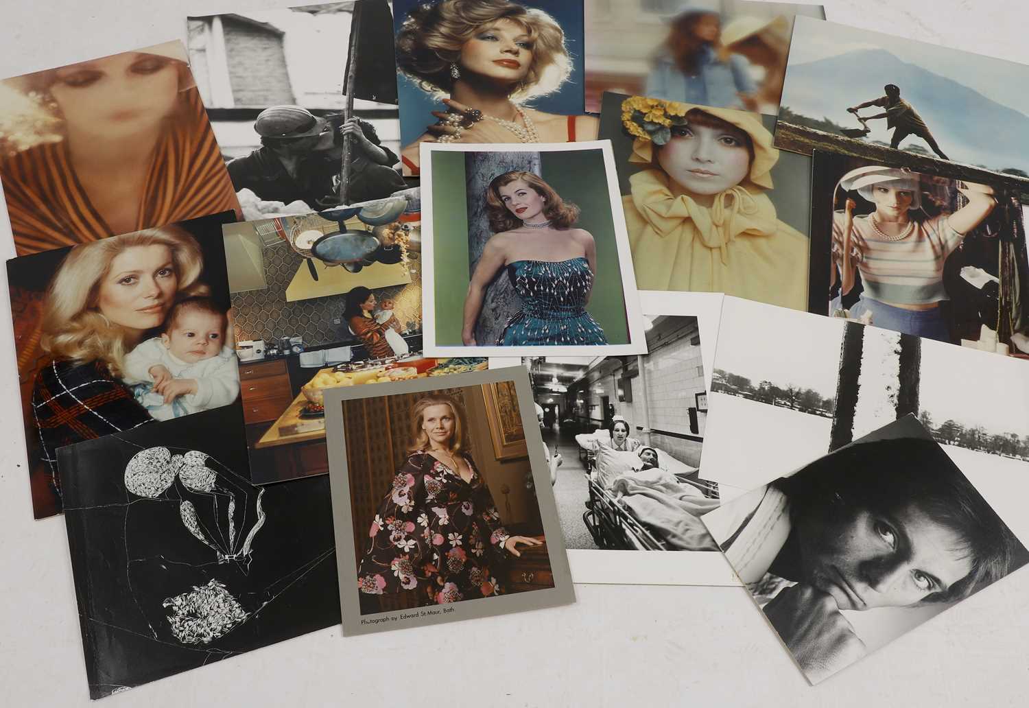 Lot 110 - A group of seventeen photographs