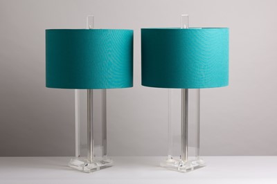 Lot 156 - A pair of Lucite table lamps