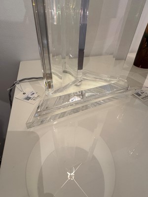 Lot 156 - A pair of Lucite table lamps