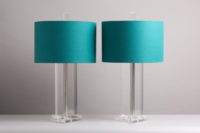 Lot 156 - A pair of Lucite table lamps