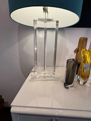 Lot 156 - A pair of Lucite table lamps