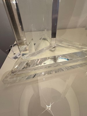 Lot 156 - A pair of Lucite table lamps
