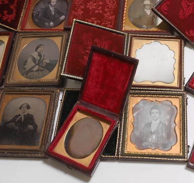 Lot 25 - A group of daguerreotypes