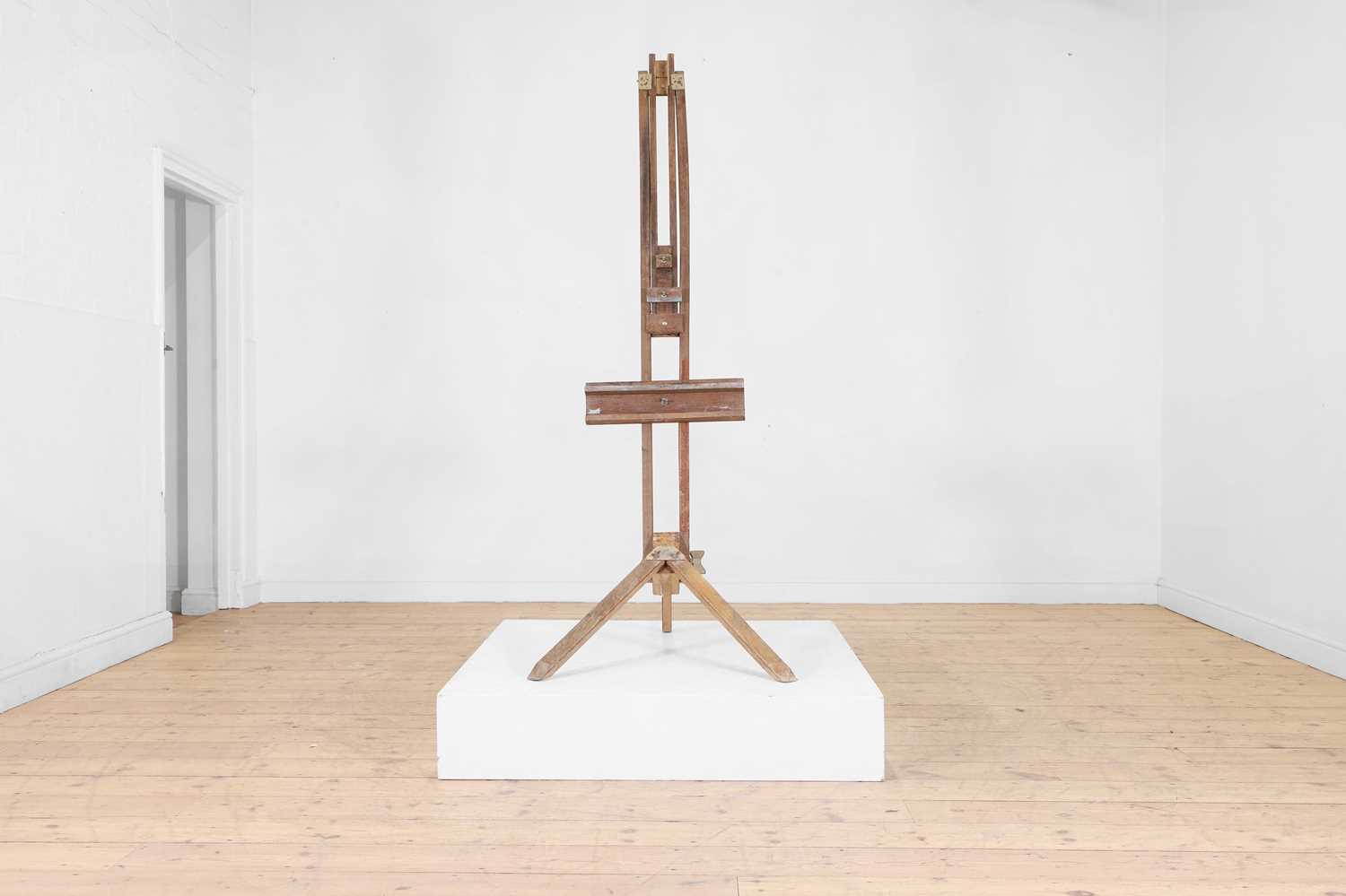 Lot 485 - A beech adjustable travel artist's easel by Winsor & Newton