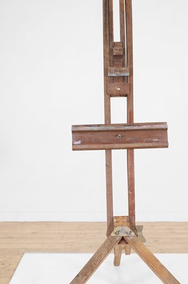 Lot 485 - A beech adjustable travel artist's easel by Winsor & Newton