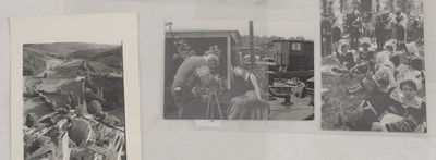Lot 85 - Henri Cartier-Bresson (French, 1908-2004)
