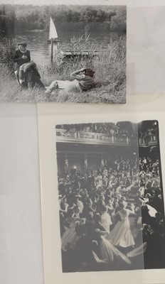 Lot 85 - Henri Cartier-Bresson (French, 1908-2004)