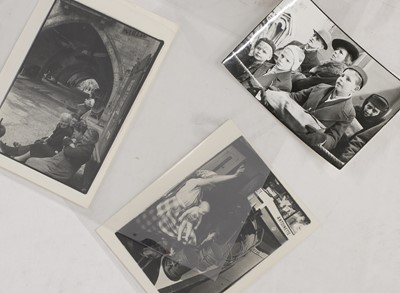 Lot 86 - Henri Cartier-Bresson (French, 1908-2004)