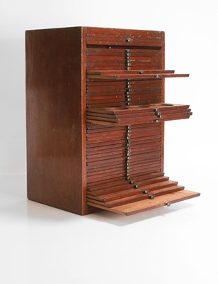 Lot 304 - A George III coin collector's cabinet