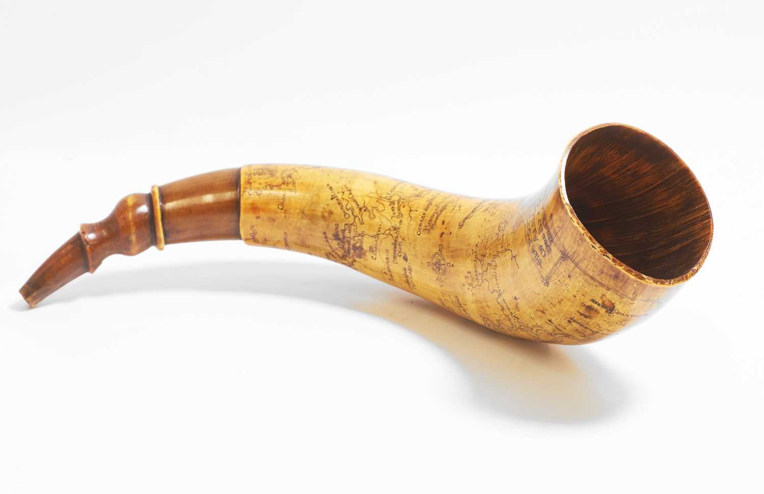 Lot 297 - An American colonial powder horn