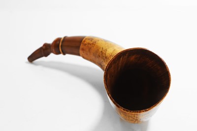 Lot 297 - An American colonial powder horn