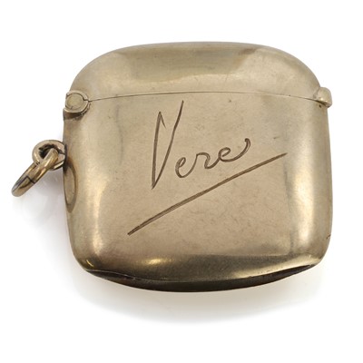 Lot 517 - A 9ct gold Vesta case