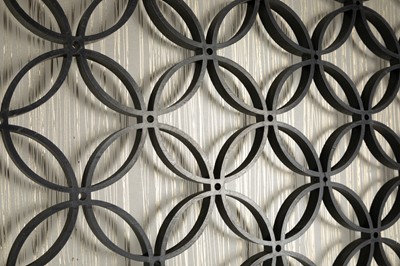 Lot 59 - A large pair of screens