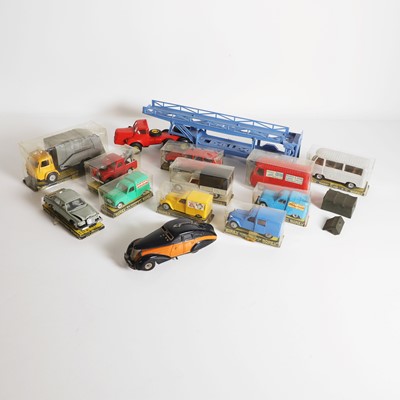 Lot 263 - A collection of toy cars