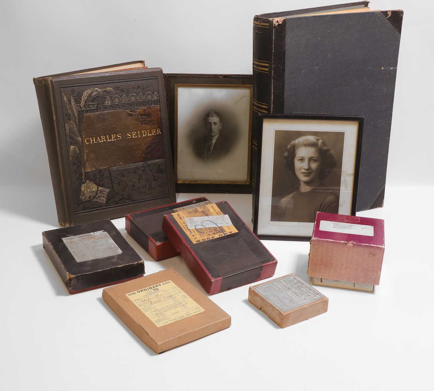 Lot 42 - A large collection of glass plate negatives and photographs