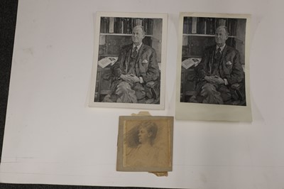 Lot 42 - A large collection of glass plate negatives and photographs