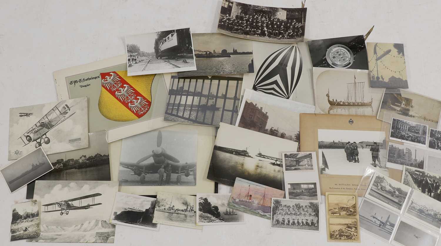 Lot 142 - A collection of military albums, scrapbooks and photographs