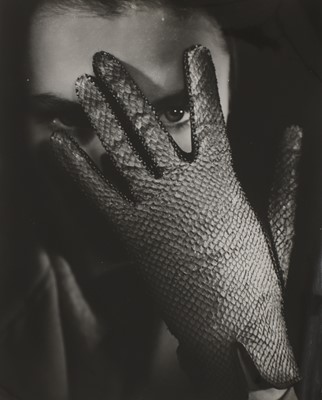 Lot 113 - A collection of photographs by Schostal Press Photo Agency