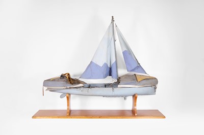 Lot 166 - A model rescue boat