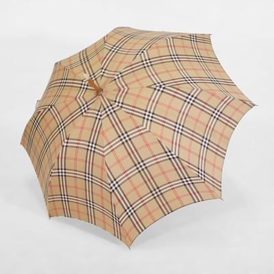 Lot 303 - An umbrella