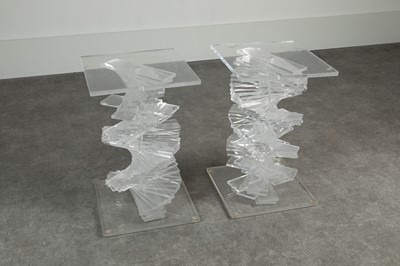 Lot 33 - A pair of Lucite pedestals