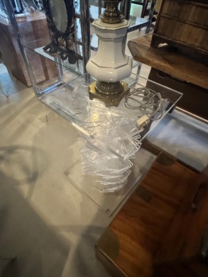 Lot 33 - A pair of Lucite pedestals