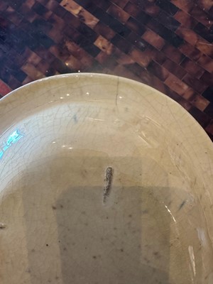 Lot 184 - A Palissy ware serving dish