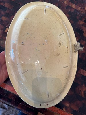 Lot 184 - A Palissy ware serving dish