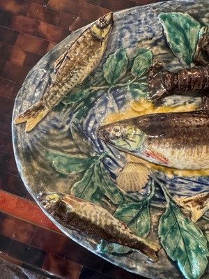 Lot 190 - A Palissy ware oval dish