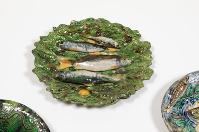Lot 189 - A Palissy ware shaped oval dish