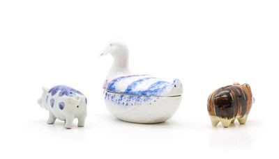 Lot 176 - A group of three pottery animals