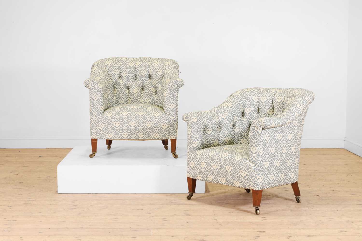Lot 474 - A pair of button-upholstered 'Pickwell' tub chairs by Howard & Sons