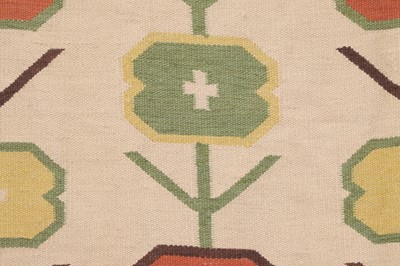 Lot 83 - A Colefax & Fowler-inspired flat-weave wool rug