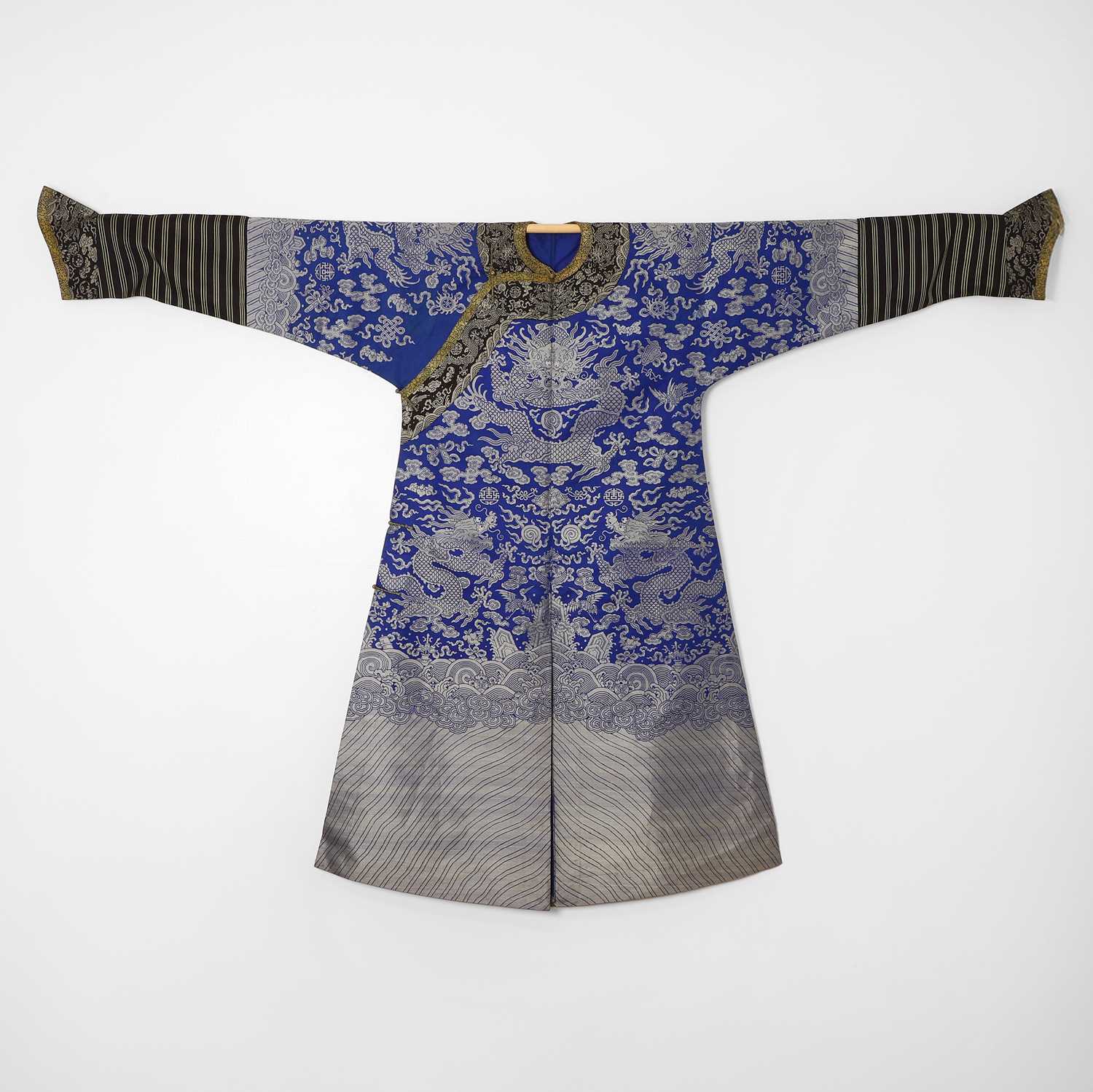 Lot 160 - A Chinese brocade-weave dragon robe