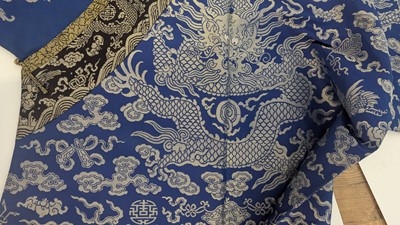 Lot 160 - A Chinese brocade-weave dragon robe