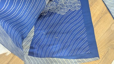 Lot 160 - A Chinese brocade-weave dragon robe