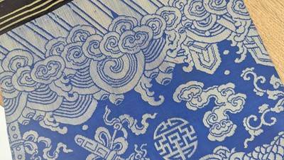 Lot 160 - A Chinese brocade-weave dragon robe
