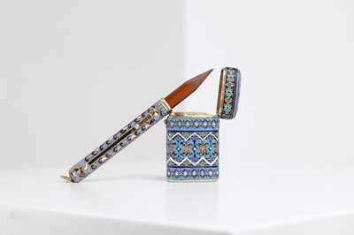 Lot 292 - A silver-gilt and cloisonné vesta case