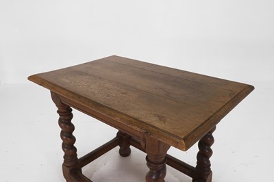 Lot 16 - An oak side table