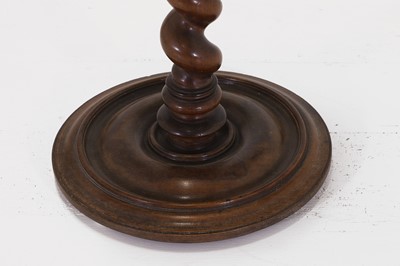 Lot 35 - A William and Mary turned walnut candlestand