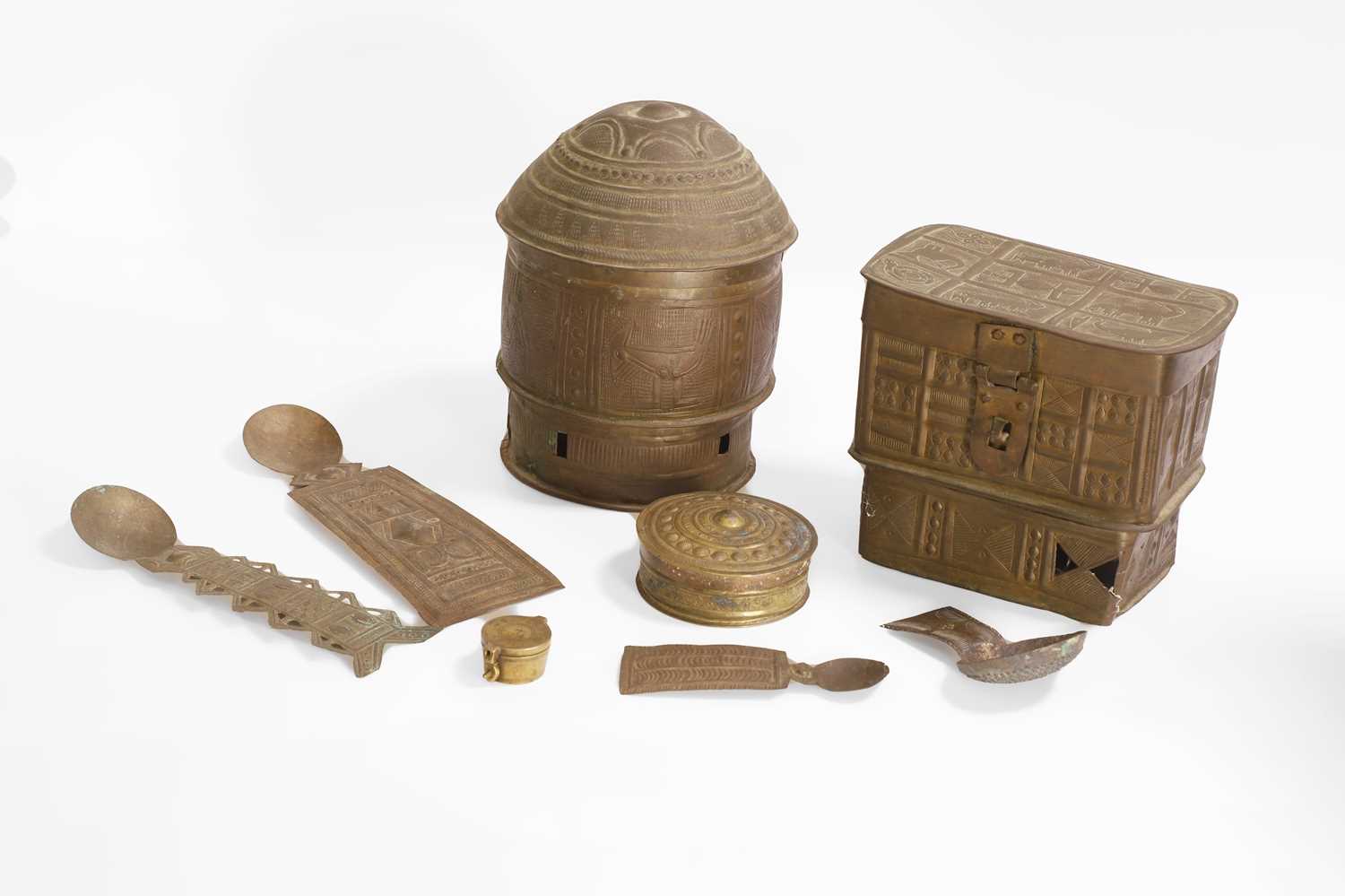 Lot 279 - A collection of metalwares