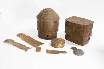 Lot 279 - A collection of metalwares