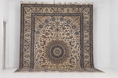 Lot 377 - An Isfahan rug