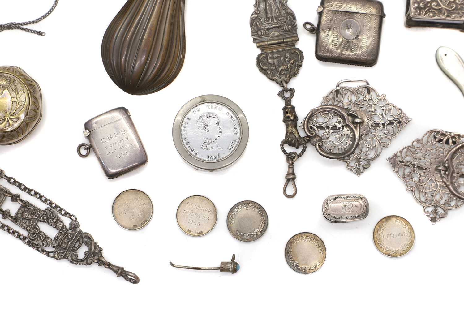 Lot 24 - A collection of silver items
