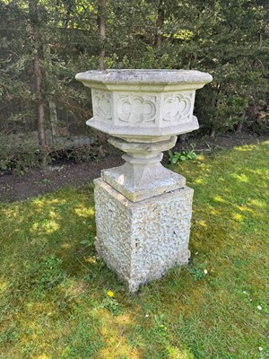 Lot 520 - An octagonal garden urn
