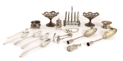 Lot 40 - A pair of silver pedestal sweetmeat dishes